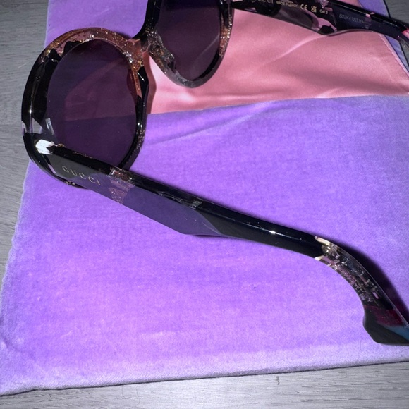 Gucci Women's Black and Purple Sunglasses - Picture 2 of 6